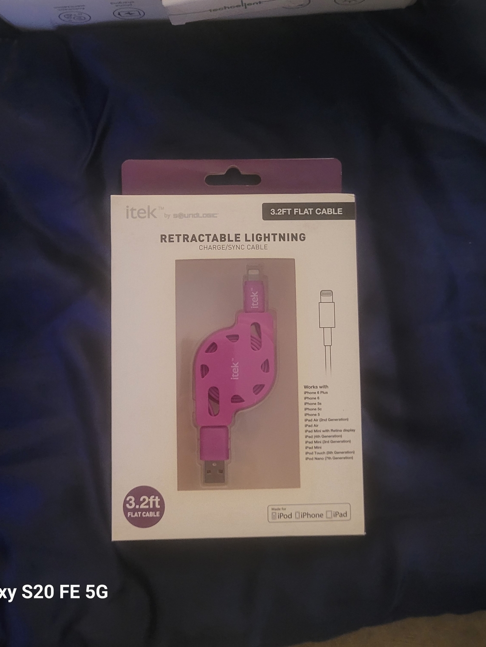 Retractable Lightning Cable - Pink (3.2ft)